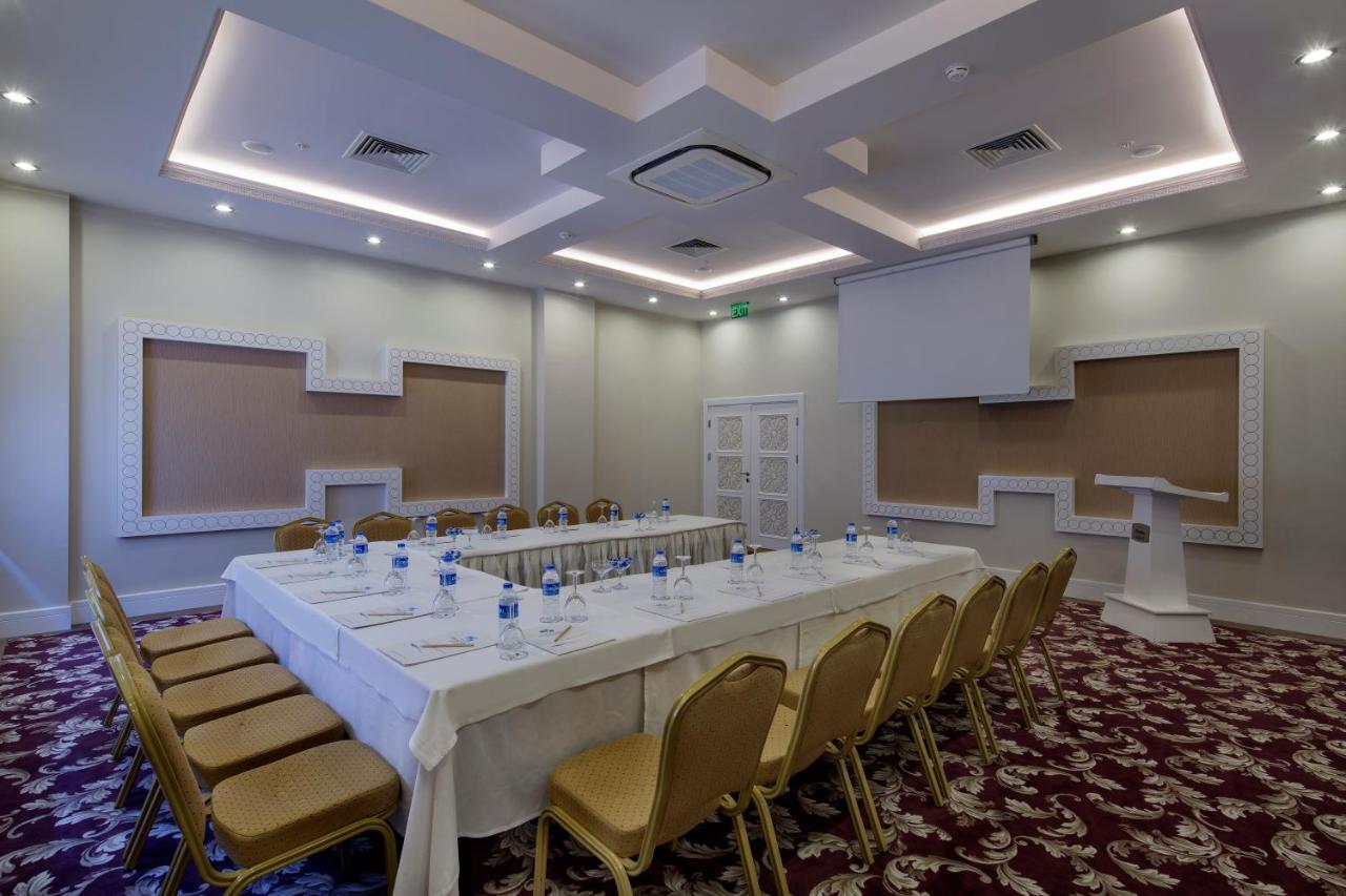 Crystal Tat Beach Golf Resort & Spa Belek Esterno foto
